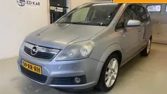Gebruikt 2005 Opel Zafira Cosmo MPV | € 2.595 (Eerlijke prijs)