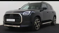 Zwart Gebruikt 2024 Mini Countryman Favoured SUV | € 41.950 (Eerlijke prijs)