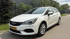 Wit Gebruikt 2020 Opel Astra Edition Stationwagen | € 10.499 (Eerlijke prijs)