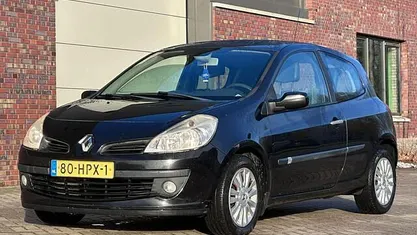 Occasion Renault Clio II Dynamique 101 PK (74 kW) 2009 Zwart Hatchback