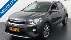 Grijs, metallic lak Gebruikt 2020 Kia Stonic SUV | € 17.450 (Eerlijke prijs)