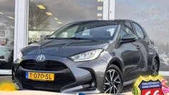 Grijs Gebruikt 2023 Toyota Yaris Hybrid Hatchback | € 24.900 (Eerlijke prijs)