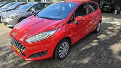 Rood Gebruikt 2015 Ford Fiesta Style Hatchback | € 7.950 (Eerlijke prijs)