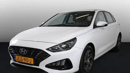 Wit Occasion 2022 Hyundai i30 Hatchback | € 15.945 (Goede deal)