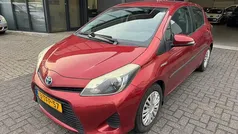 Rood Gebruikt 2014 Toyota Yaris Hatchback | € 6.295 (Eerlijke prijs)