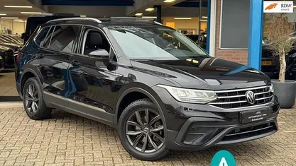 Zwart Gebruikt 2023 VW Tiguan Allspace Business SUV | € 39.950 (Eerlijke prijs)