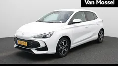 Wit Gebruikt 2024 MG MG3 Luxury Hatchback | € 22.495 (Eerlijke prijs)
