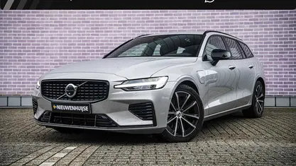 Occasion Volvo V60 Plus 350 PK (257 kW) 2025 Grijs Stationwagen
