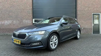 Occasion 2021 Skoda Octavia Stationwagen | € 13.600 (Super prijs)