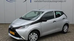 Zilver Gebruikt 2017 Toyota Aygo Hatchback | € 7.930 (Eerlijke prijs)