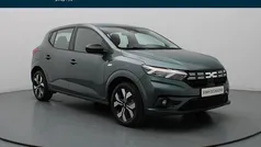 Groen (metallic) Gebruikt 2024 Dacia Sandero Journey Hatchback | € 18.990 (Eerlijke prijs)