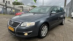 Grijs Gebruikt 2010 VW Passat Highline Stationwagen | € 4.249 (Eerlijke prijs)