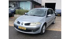 Grijs Gebruikt 2006 Renault Mégane II Expression Hatchback | € 1.295 (Eerlijke prijs)