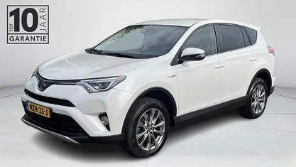 Wit Gebruikt 2016 Toyota RAV4 Hybrid SUV | € 23.440 (Eerlijke prijs)