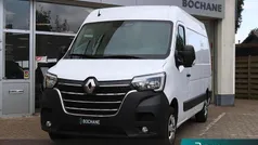 Wit Gebruikt 2023 Renault Master Van | € 22.057 (Eerlijke prijs)