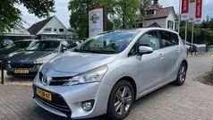Grijs Gebruikt 2014 Toyota Verso Business Edition MPV | € 11.950 (Eerlijke prijs)