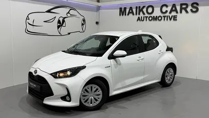 Wit Gebruikt 2021 Toyota Yaris Hybrid Hatchback | € 15.750 (Eerlijke prijs)