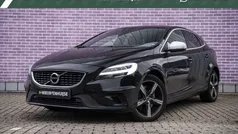 Zwart Gebruikt 2019 Volvo V40 Stationwagen | € 19.694 (Eerlijke prijs)