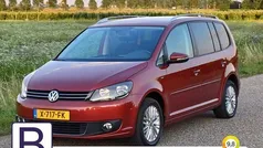Rood Gebruikt 2015 VW Touran Comfortline MPV | € 13.995 (Goede deal)