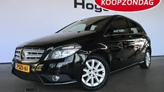 Zwart, metallic lak Gebruikt 2013 Mercedes B180 Ambition MPV | € 10.940 (Eerlijke prijs)
