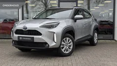 , metallic lak Gebruikt 2024 Toyota Yaris Cross Active SUV | € 28.495 (Eerlijke prijs)