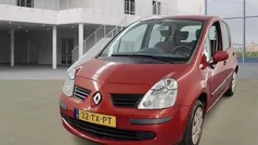 Rood Gebruikt 2007 Renault Modus MPV | € 1.450 (Eerlijke prijs)
