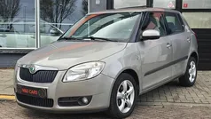 Beige Gebruikt 2008 Skoda Fabia Ambiente Hatchback | € 2.950 (Eerlijke prijs)