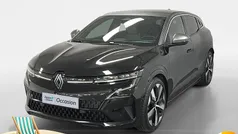 Zwart Gebruikt 2023 Renault Mégane Techno Hatchback | € 30.935 (Eerlijke prijs)