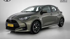 Groen Gebruikt 2021 Toyota Yaris Hybrid Active Hatchback | € 19.750 (Eerlijke prijs)