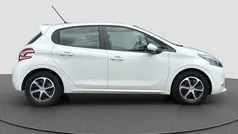 Wit Gebruikt 2013 Peugeot 208 Envy Hatchback | € 5.440 (Eerlijke prijs)