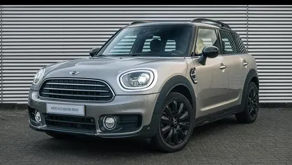 Zilver (metallic) Gebruikt 2018 Mini Cooper Countryman Comfort SUV | € 21.450 (Eerlijke prijs)