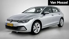 Gebruikt 2023 VW Golf VIII Style Hatchback | € 28.900 (Eerlijke prijs)