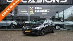 Zwart Gebruikt 2019 Opel Astra Edition Hatchback | € 11.950 (Eerlijke prijs)