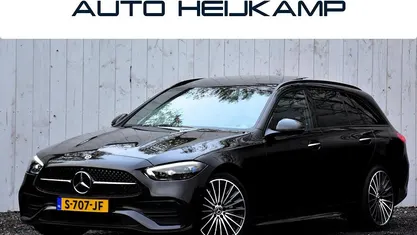 Zwart Occasion 2023 Mercedes C200 AMG line Stationwagen | € 39.950 (Eerlijke prijs)