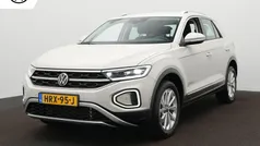 Grijs Gebruikt 2024 VW T-Roc Style SUV | € 33.900 (Eerlijke prijs)