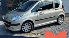 Grijs Gebruikt 2005 Peugeot 1007 Hatchback | € 3.295 (Eerlijke prijs)