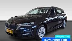 Zwart Gebruikt 2021 Skoda Octavia Business Line Stationwagen | € 17.875 (Eerlijke prijs)