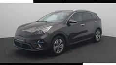 Bruin, metallic lak Gebruikt 2019 Kia e-Niro SUV | € 17.940 (Goede deal)