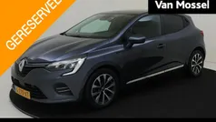 Grijs Gebruikt 2020 Renault Clio V Zen Hatchback | € 13.635 (Eerlijke prijs)