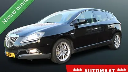 Zwart Gebruikt 2009 Lancia Delta Hatchback | € 5.895 (Eerlijke prijs)