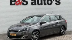 Grijs, metallic lak Gebruikt 2017 Peugeot 308 Allure Stationwagen | € 12.700 (Eerlijke prijs)