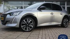 Grijs Gebruikt 2020 Peugeot e-208 GT Hatchback | € 15.950 (Eerlijke prijs)