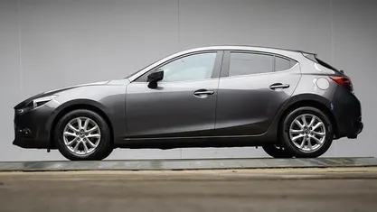 Gebruikt 2018 Mazda 3 Inclusive Hatchback | € 17.745 (Eerlijke prijs)