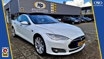 Wit Occasion 2015 Tesla Model S Hatchback | € 21.900 (Eerlijke prijs)