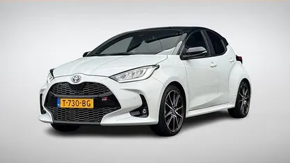 Occasion 2023 Toyota Yaris Premium Hatchback | € 26.940 (Eerlijke prijs)
