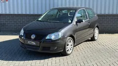Zwart Gebruikt 2007 VW Polo Hatchback | € 1.799 (Eerlijke prijs)