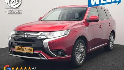 Rood Gebruikt 2021 Mitsubishi Outlander P-HEV Intense SUV | € 23.940 (Goede deal)