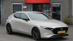 Gebruikt 2022 Mazda 3 Homura-Line Hatchback | € 25.750 (Eerlijke prijs)