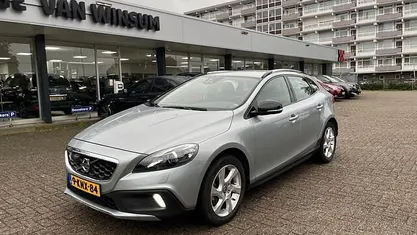 Gebruikt 2013 Volvo V40 Summum Hatchback | € 15.450 (Eerlijke prijs)