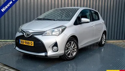 Occasion 2015 Toyota Yaris Hatchback | € 8.745 (Eerlijke prijs)